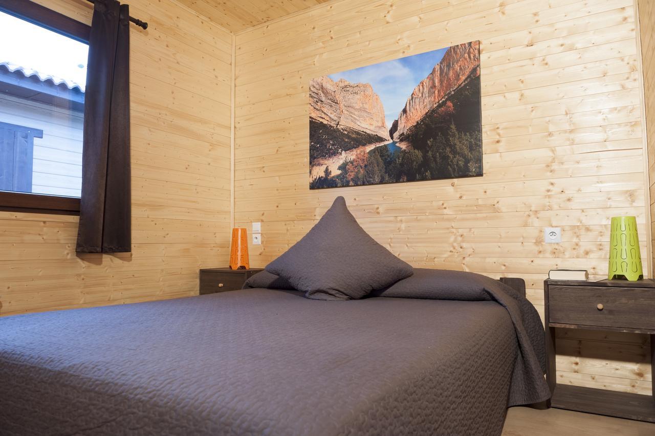 La Noguera Camping Sant Llorenç de Montgai Exterior foto