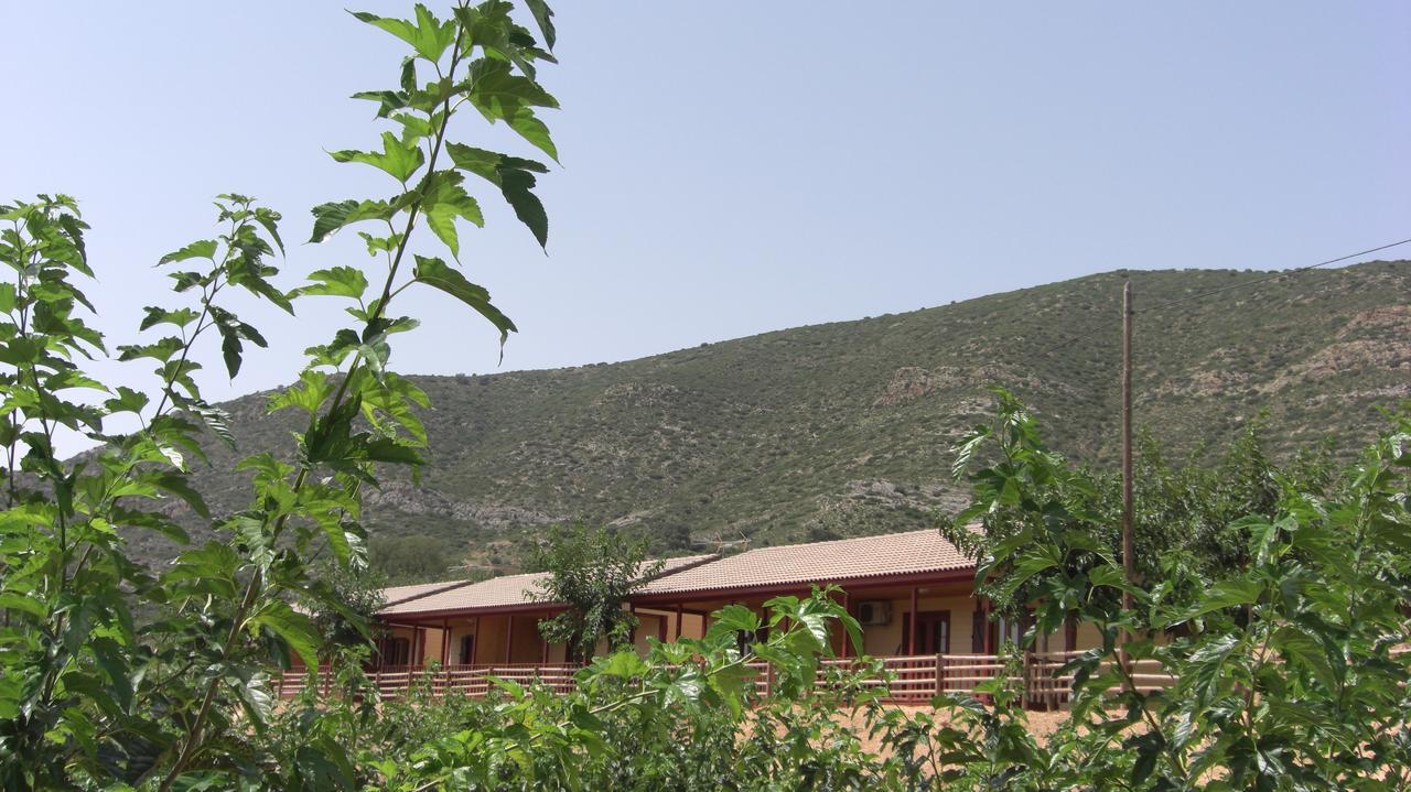 La Noguera Camping Sant Llorenç de Montgai Exterior foto
