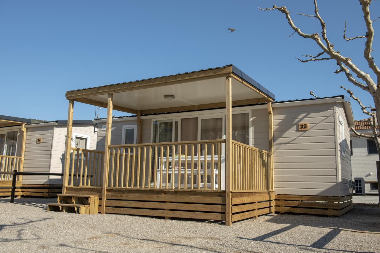 La Noguera Camping Sant Llorenç de Montgai Exterior foto